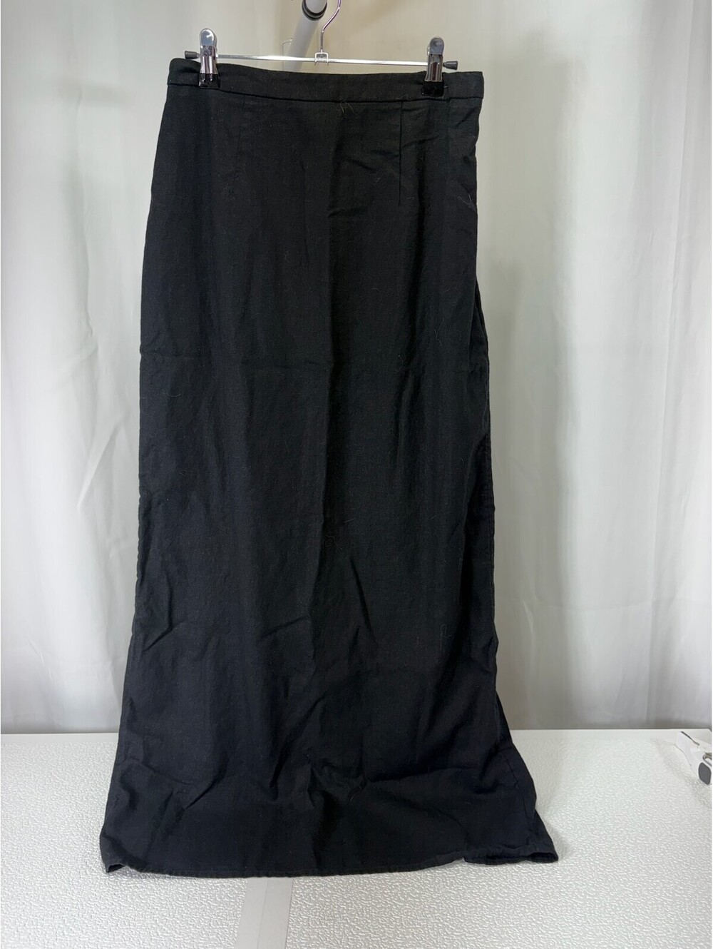 Old Navy Black Long Straight Skirt with Back Slit 238D